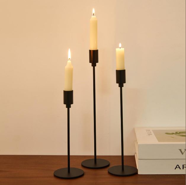METAL SINGLE TAPER CANDLE HOLDER