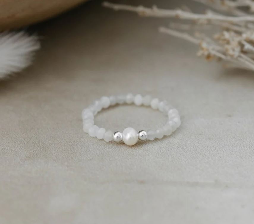 Dainty N Divine Ring