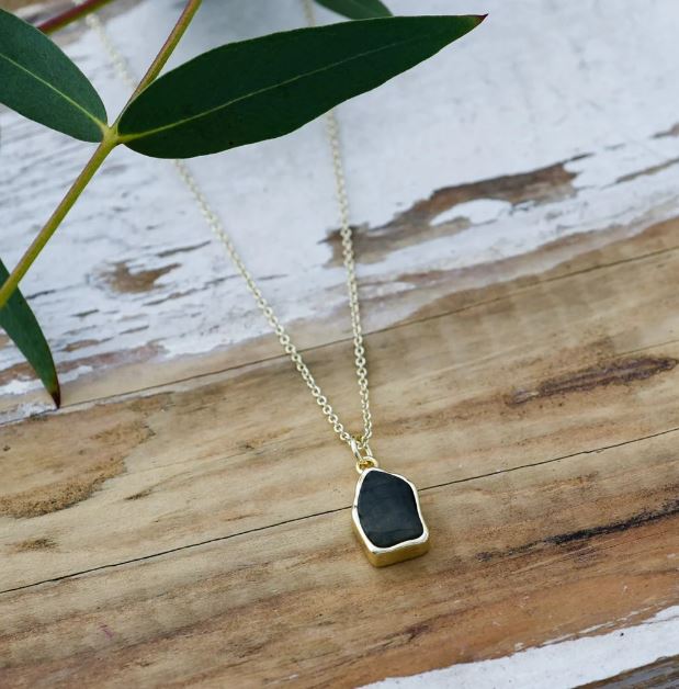 Stone Fleck Necklace - Labradorite