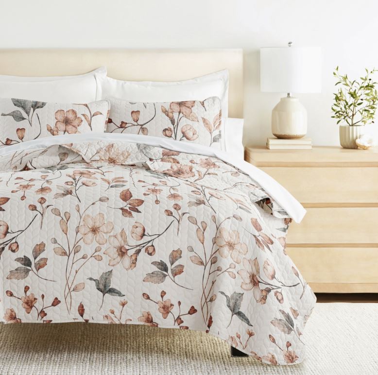 Russet Floral All Season Patterned Reversible Quilt Set